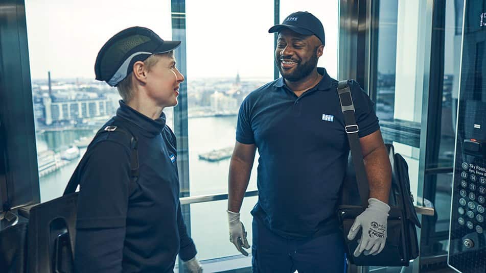 Eingliederung, Eigenverantwortung und gegenseitiges Vertrauen zwischen unseren Mitarbeitern - unserem wertvollsten Kapital - sind nur einige der Merkmale, die unserer Meinung nach eine erfolgreiche Unternehmenskultur ausmachen.