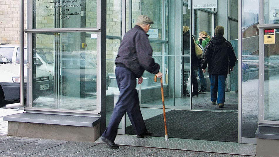 KONE automatic doors provide cutting edge safety.