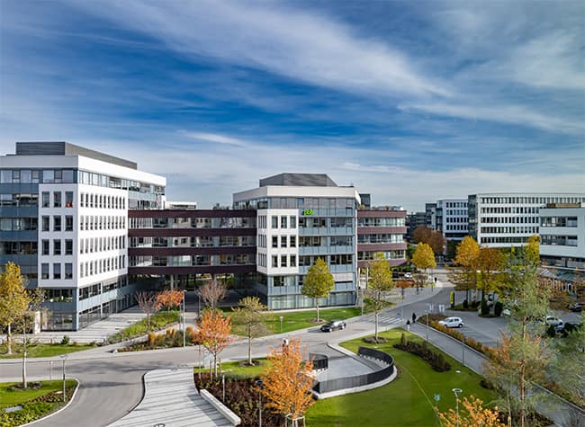 img_Business-Campus_Management_650x475_05