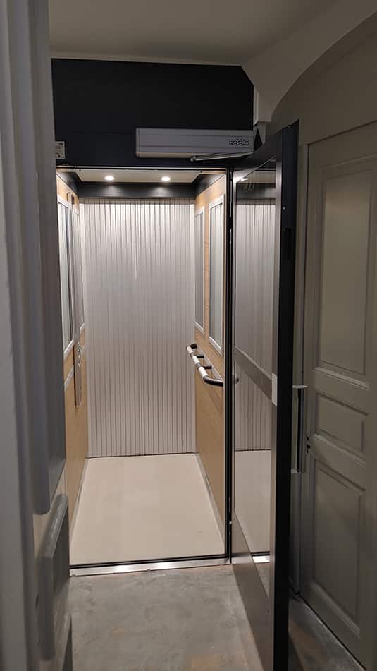 img_rorschach_535x951px_03