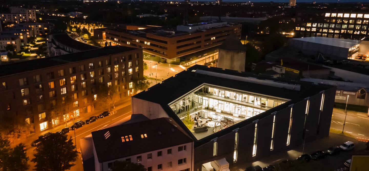 kone-image-elevator-hafven_hannover_DJI_0016_ret_1440x670px.jpg