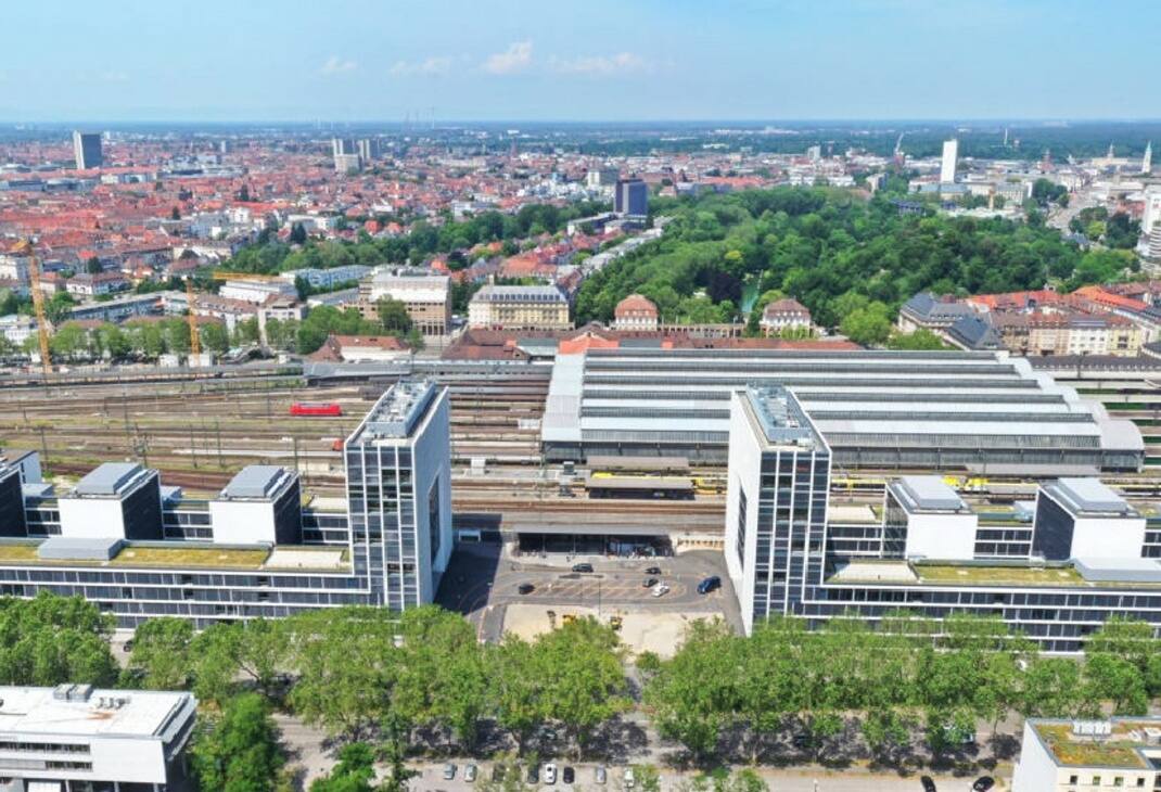 img_car5_hinterm hauptbhf