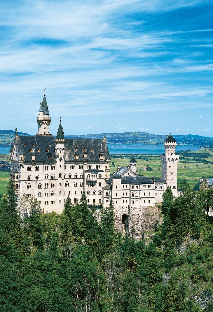 kone-image-monospace-schloss-neuschwanstein-bsv-ansicht-marienbruecke-DE000770_r-730x1070px-03-carousel.jpg
