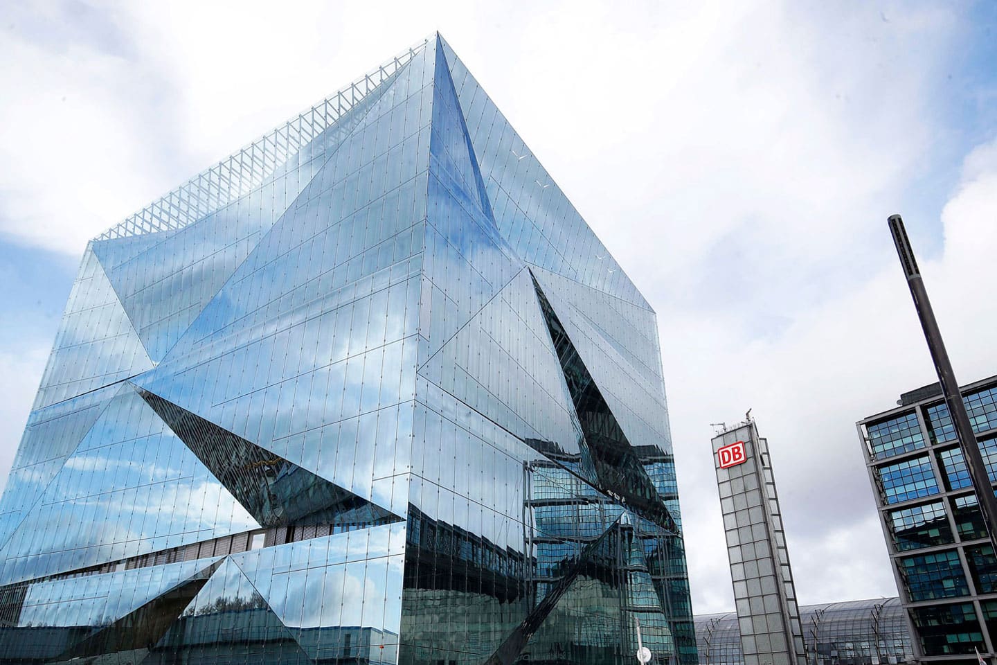kone-image-the-cube-referenz-digitale-gebaeudeloesung-smart-building_1440x965.jpg