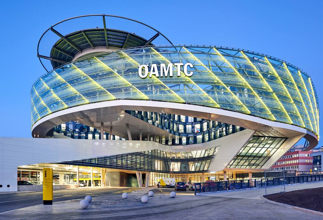 slider3_oeamtc